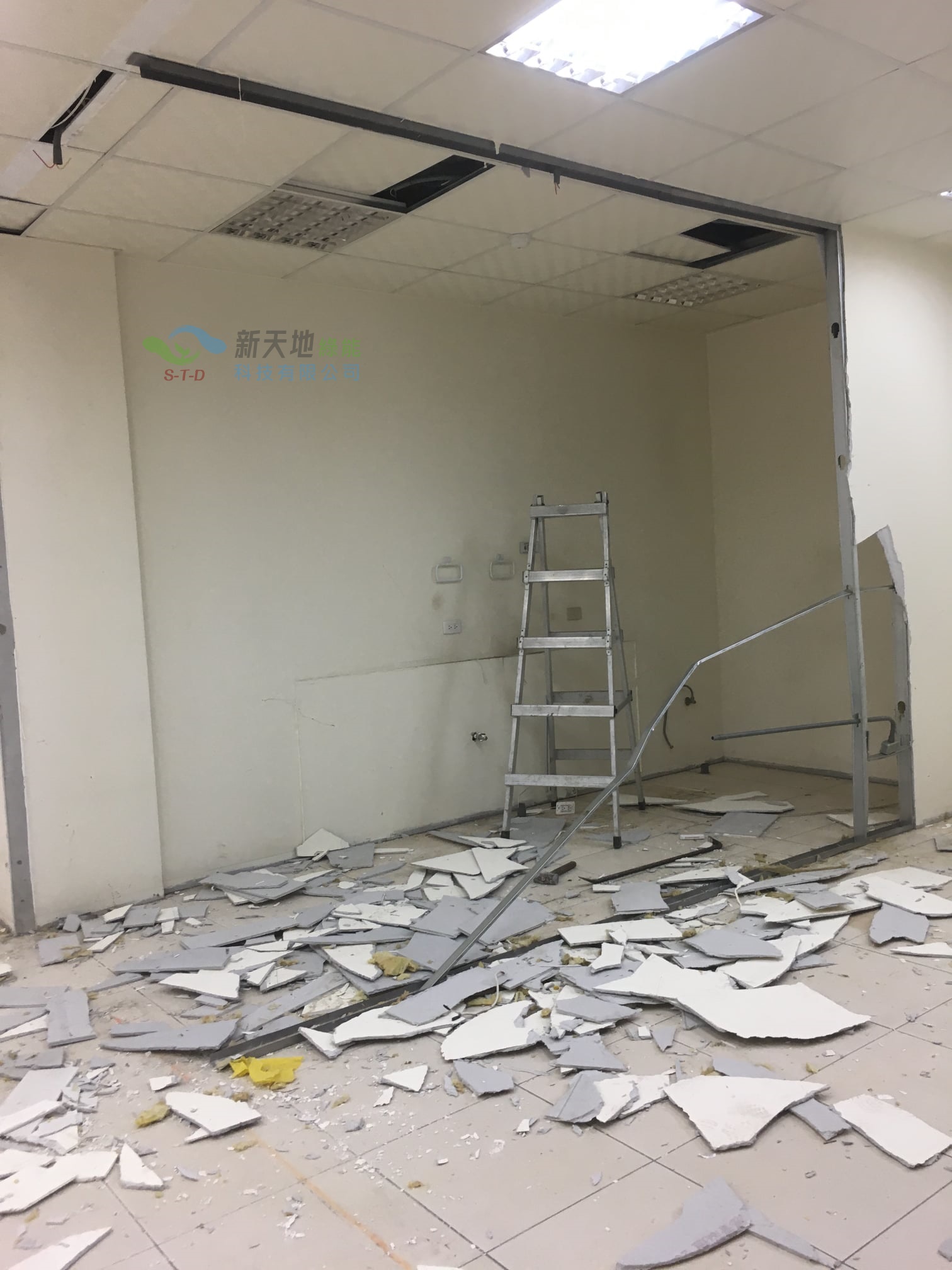 平鎮生技廠隔間